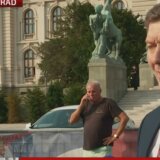 Nekolicina građana ispred Skupštine: Zelenović najavio nastavak borbe protiv vlasti 5