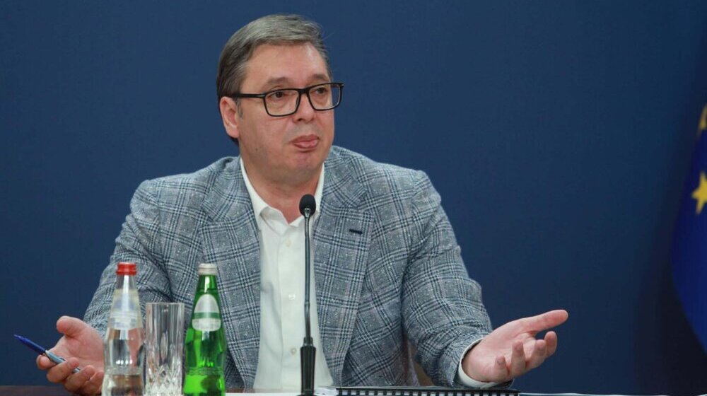 Dveri: Skandalozno je da se Vučić hvali pojeftinjenjem hrane najnižeg kvaliteta 1