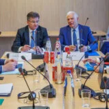 Razgovori Vučića i Kurtija sa evropskim posrednicima i dalje traju 7