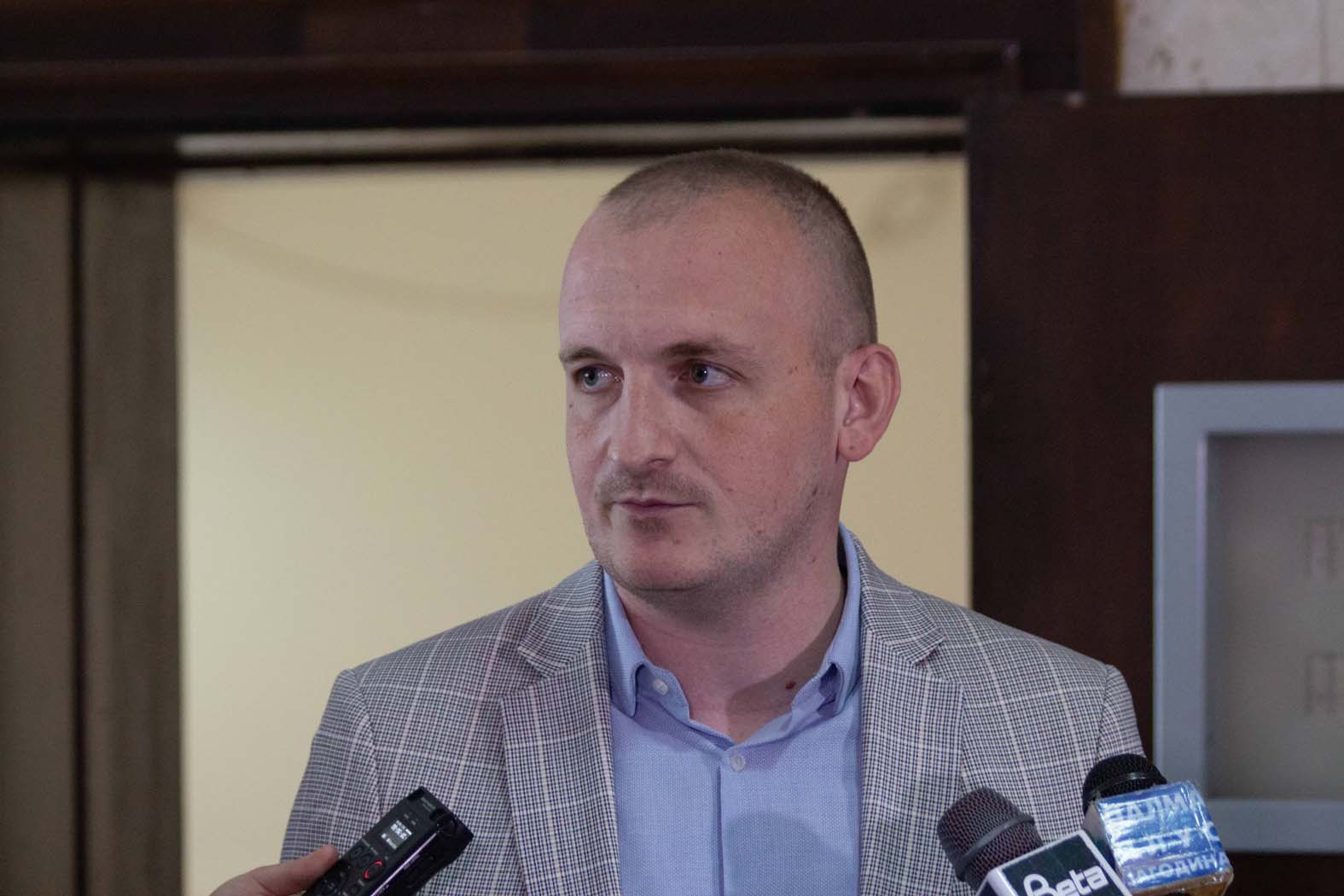 Ko je sve od srpskih zvaničnika do sada bio u Potočarima? 6 Ko je sve od srpskih zvaničnika do sada bio u Potočarima? 6