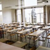 Vlada usvojila predloge izmena zakona: Suspenzija sa nastave, manje učenika u odeljenju, ocena iz vladanja od drugog razreda 12
