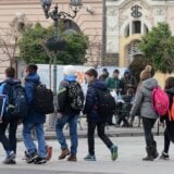 "Kako da čuvamo svoje mentalno zdravlje ako smo u školi osam sati dnevno": Gimnazijalci se žale da su preopterećeni 7