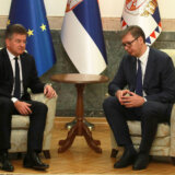 Predsednica Kosova najavljuje Lajčakov odlazak 9