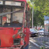 Na Trošarini u sudaru tramvaja i autobusa povređeno 12 osoba 4