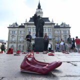 "Žene za promene" protestuju u Novom Sadu: "Institucije i dalje nisu uspostavile nijedan mehanizam za borbu protiv femicida" 5