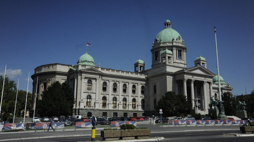 Igranje sa cenzusom ili izvrgavanje ruglu zakona: Šta opozicija misli o predlogu da se prag za ulazak u parlament vrati sa tri na pet odsto? 1