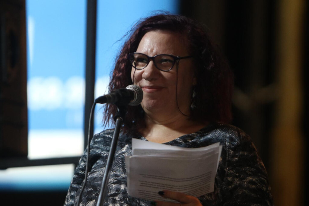 (VIDEO) "Pitaju me često - 'šta će ti sve ovo, zašto si se uplela u ovo blato'": Govor profesorke sociologije na protestu "Srbija protiv nasilja" 2 (VIDEO) "Pitaju me često - 'šta će ti sve ovo, zašto si se uplela u ovo blato'": Govor profesorke sociologije na protestu "Srbija protiv nasilja" 2