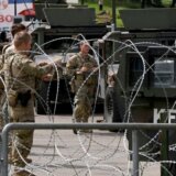 Britanski Gardijan: Bela kuća upozorava na „neviđeno“ gomilanje srpskih trupa na granici sa Kosovom 6