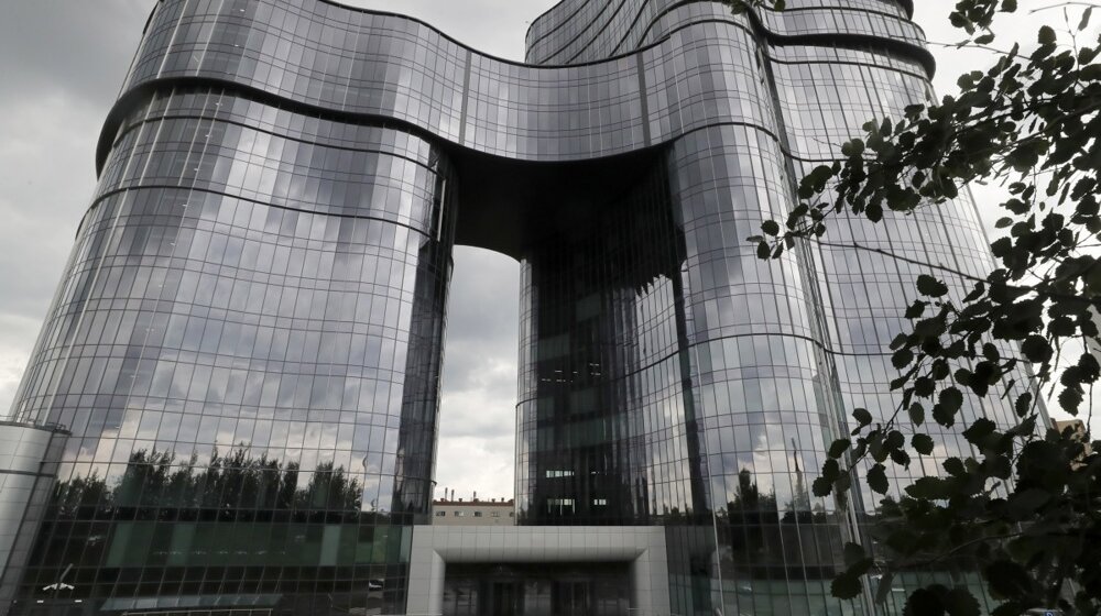 Vagnerovci se opraštaju od Prigožina: Svetli krst na sedištu u Sankt Peterburgu (FOTO, VIDEO) 1