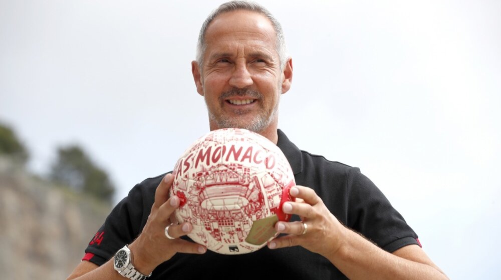 Hiter krenuo s dve pobede, poslednji Monakov trener debitant s tri bio je Venger 1987. 1