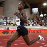 Egzotika ili cirkus na Univerzijadi u Kini: Da li je ovo najsporija "sprinterka" na 100 ikada (VIDEO) 1