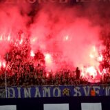 Pre i tokom utakmice Dinama i AEK-a privedeno dvanaest navijača 8