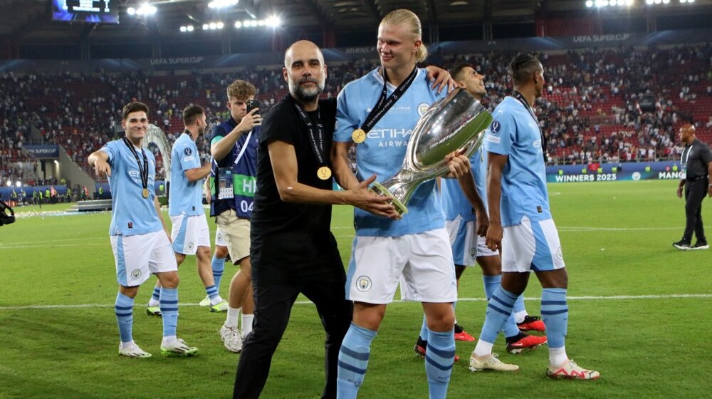 Traje žetva trofeja: Gvardiola pretekao Lučeskua na putu ka Fergusonu 1