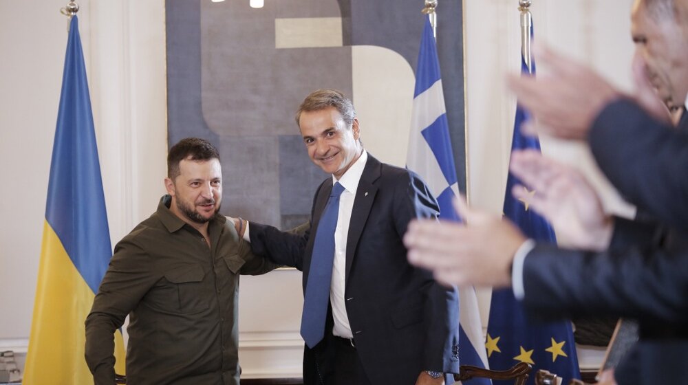 Micotakis obećao Zelenskom nastavak grčke vojne podrške Ukrajini i pomoć u obnovi 1