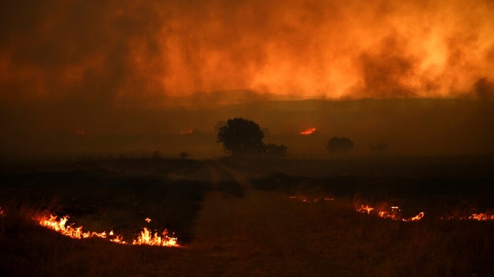 Vetar ponovo raspalio požare u Grčkoj, dve osobe poginule 1