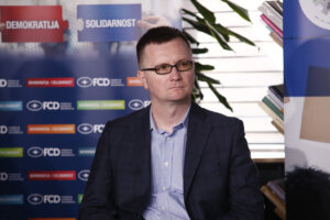 "Treba da se donese odluka koja nije teška za državu, nego za vlast": Profesor Radosavljević o NIS-u 7