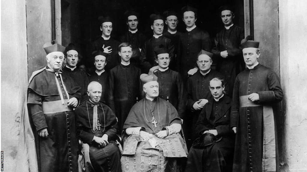 Sent Bid je 1876. godine osnovao kardinal Herbert Von, koji je potom postao arhiepiskop Vestminstera