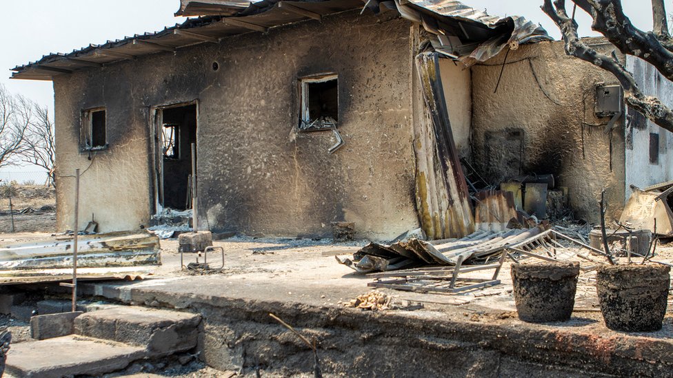 Vremenske nepogode: Novo jako nevreme u Srbiji - vetar nosio krovove, padao grad 3 rodos, požar na rodosu