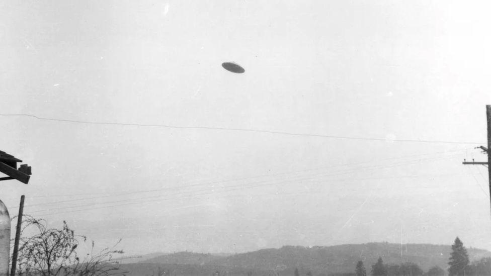 Istraživanje svemira: Prijave opažanja NLO zagolicale su radoznalost Američke svemirske agencije NASA 1 Mekminvil NLO fotografija, slikana na u blizini Mekminvil farme u Oregonu 1950. godine
