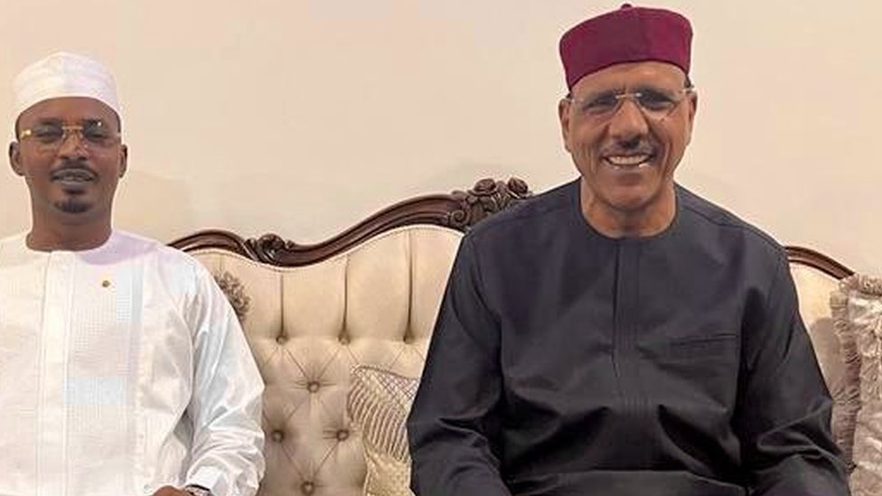 Afrika: Svrgnuti predsednik upozorava na „Vagner i širenje ruskog uticaja", Burkina Faso i Mali poručuju - „Dalje ruke od Nigera, branićemo ga" 2 Mohamed Bazoum (L) and President Deby (R)