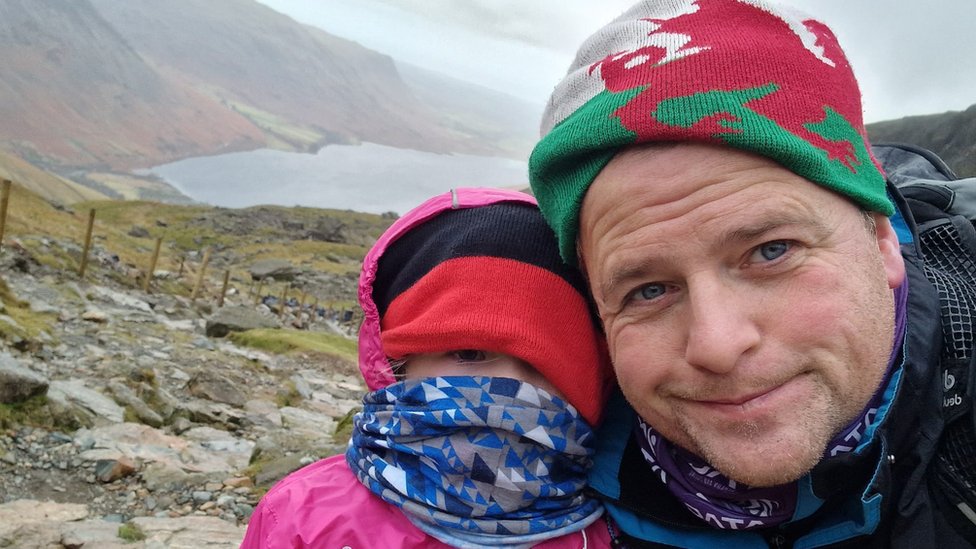 Deca i planinarenje: Petogodišnjakinja sa ocem želi da se popne na najviši vrh Severne Afrike 2 Seren Prajs i njen otac Glen