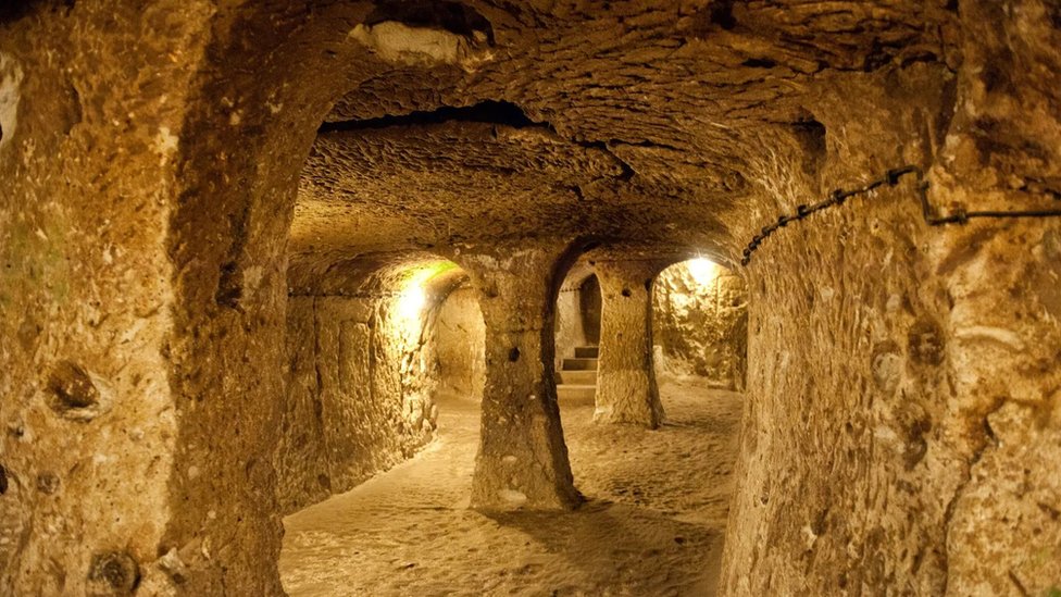 Klimatske promene: Australijski grad u kome ljudi žive pod zemljom, a imaju i srpsku crkvu 3 Derinkuju je napušten 1923. i potpuno zaboravljen dok nije ponovo otkriven 1960-ih