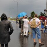 Srbija i politika: Protest „Srbija protiv nasilja" po kiši u Beogradu, nova blokada međunarodnog autoputa 6