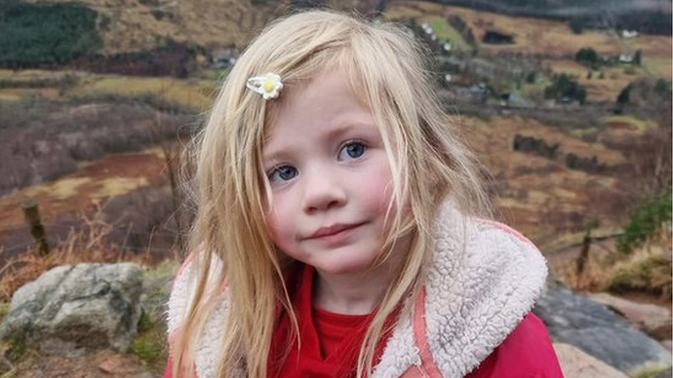 Deca i planinarenje: Petogodišnjakinja sa ocem želi da se popne na najviši vrh Severne Afrike 4 Seren