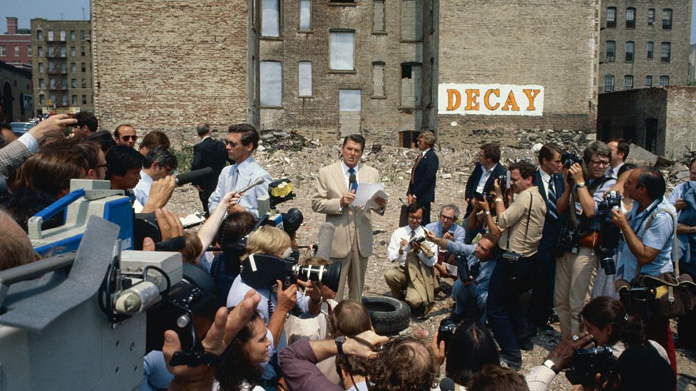 Hip-hop slavi 50. rođendan: Od Grendmaster Fleša do Stormzija – istorija repa i hip-hopa 10 ronald reagan