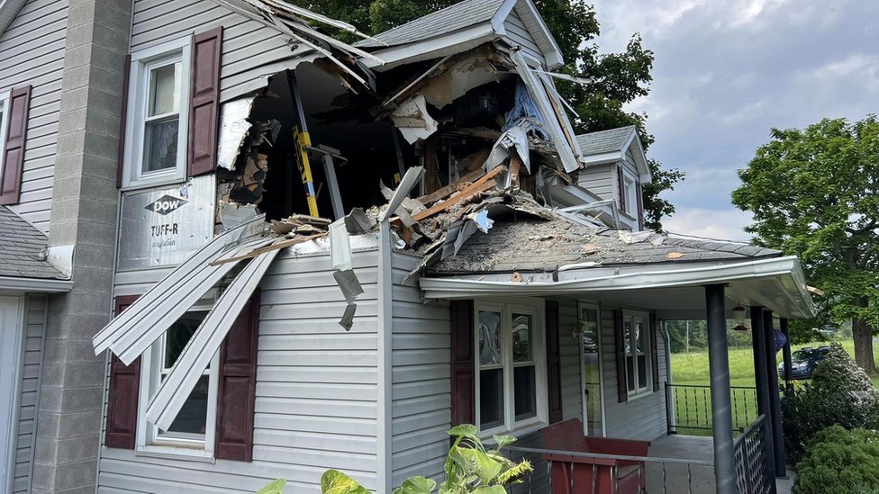 Amerika i nesreće: Automobilom uleteo u drugi sprat kuće u Pensilvaniji 3 Kuća nakon što je auto uleteo u drugi sprat