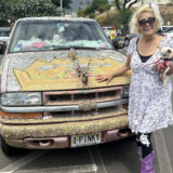 Požari i Havaji: Poznata meštanka „Pinki" čuvenim kamionetom spašavala ljude 11