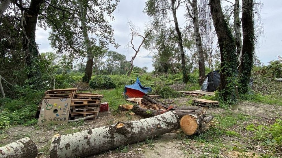 Napušten Šodroš survajvor kamp