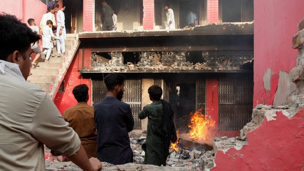 Pakistan i nasilje: Gnevni muslimani spaljivali crkve i domove zbog skrnavljenja Kurana 3 Pakistan