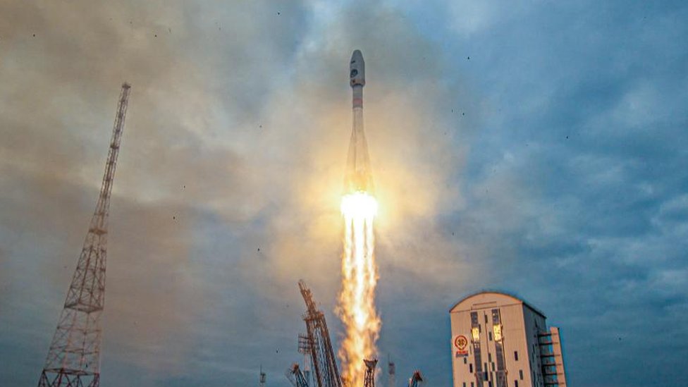 Ruska svemirska letelica Luna-25 se srušila na Mesec 1 Luna-25 blasts off from a launchpad at the Vostochny Cosmodrome in the far eastern Amur region, Russia, August 11, 2023