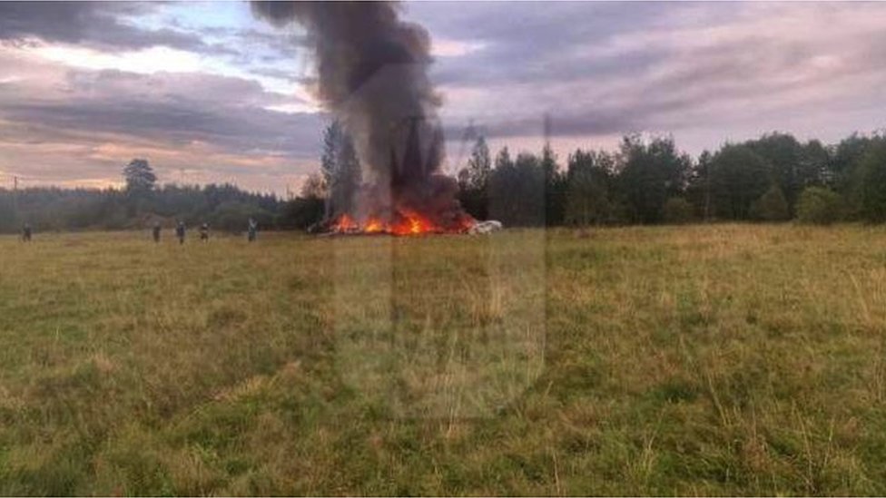 Rusija i Ukrajina: Deset tela izvučeno sa mesta nesreće aviona na čijem spisku putnika je bio šef Vagnera Prigožin 15 Prigožin, avion
