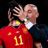 Seksualno zlostavljanje i ženski fudbal: Šta treba da znate o kontroverznom poljupcu koji je izazvao krizu u Španiji 7