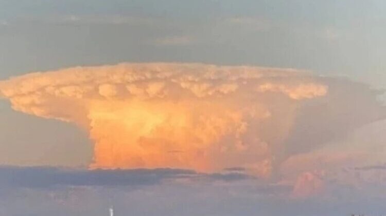 Misteriozni oblak nalik nuklearnoj pečurki u Rusiji: O čemu se tačno radi? (FOTO, VIDEO) 1