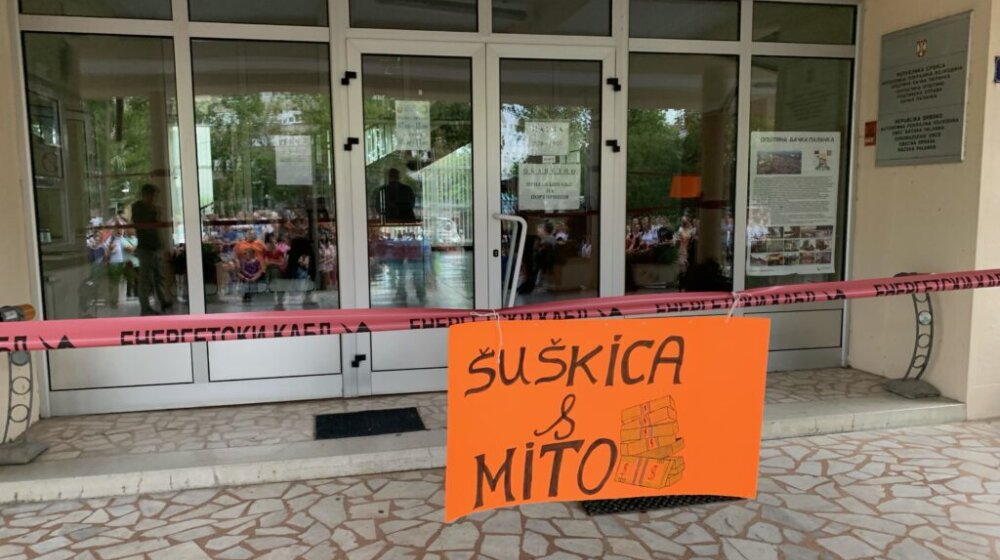 Protest u Bačkoj Palanci: „Razgrnuti beskrajnu žabokrečinu ćutanja“ 1