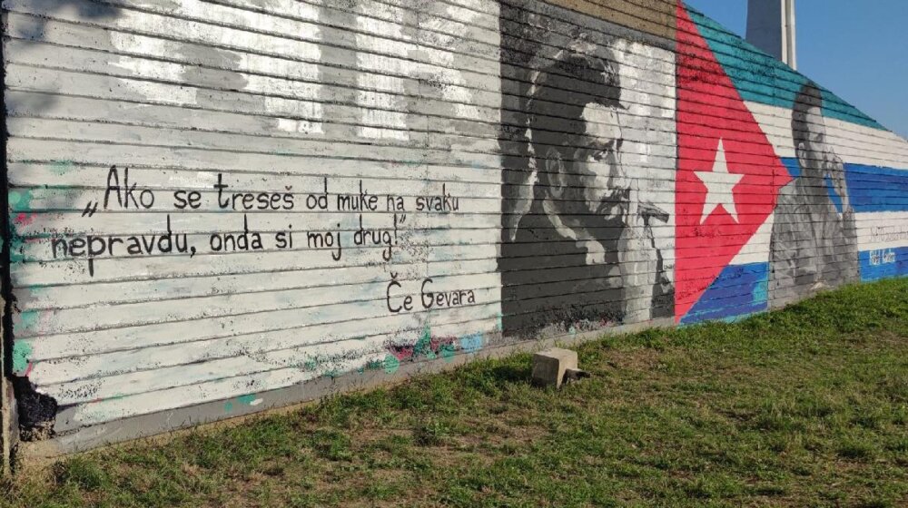 U Beogradu otkriveni murali Fidela Kastra i Ernesta Če Gevare 1
