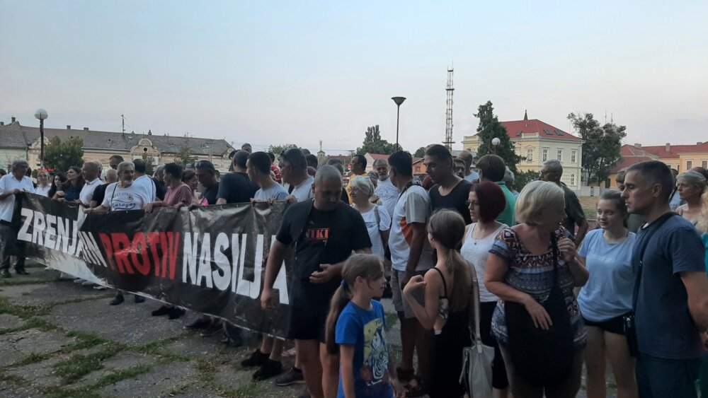 Zrenjanin protiv nasilja: Uporni građani traže odgovornost vlasti za nasilje u društvu 2 Zrenjanin protiv nasilja: Uporni građani traže odgovornost vlasti za nasilje u društvu 2