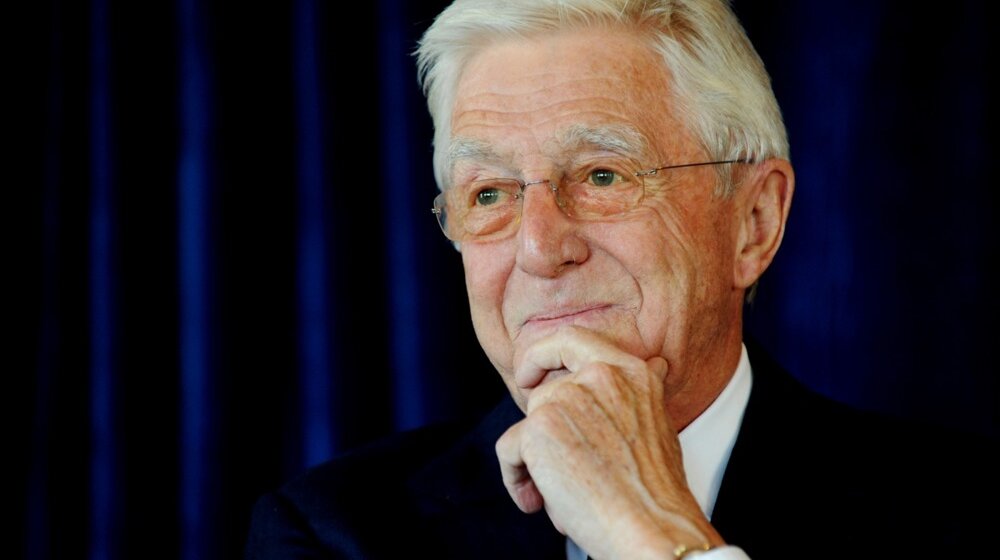 Preminuo legendarni voditelj Majkl Parkinson 1