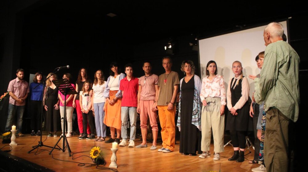 "Imao vedrinu dečaka i nesumnjivu dobrotu na licu": Održana komemoracija povodom smrti književnika Davida Albaharija 1