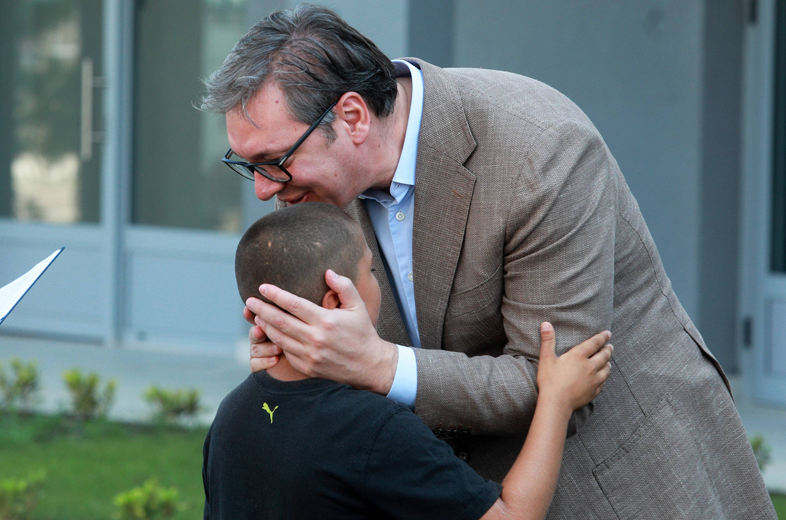 “Ozbiljna senzacija i hit na mrežama”: Jutarnji list ismeva Vučića zbog novog predizbornog spota 2