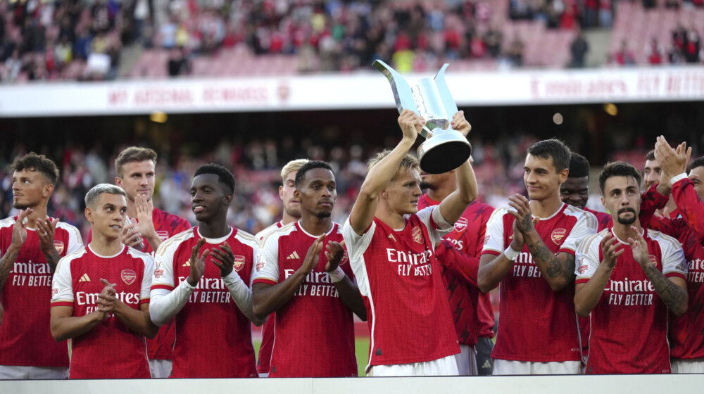 U znaku Vengera: Statua ispred "Emirata" i utakmica između njegovih "čeda" 1