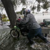 Uragan Idalija poplavio obalu Floride, pa zašao u Džordžiju kao uragan kategorije 2 4