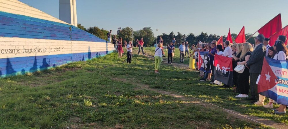 U Beogradu otkriveni murali Fidela Kastra i Ernesta Če Gevare 2 U Beogradu otkriveni murali Fidela Kastra i Ernesta Če Gevare 2