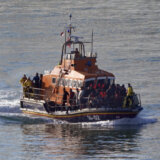 Obalska straža pronašla migrante zaglavljene na malom grčkom ostrvu nakon brodoloma 2