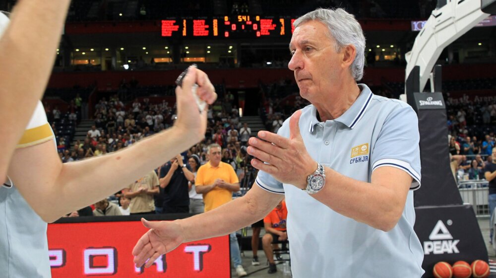 Pešić: U Kinu ide 13 igrača, Topić ostaje u Beogradu 1