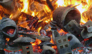 Savremena dela oblikovana starim grnčarskim zanatom: U Zlakusi, kod Užica, završena Međunarodna kolonija umetničke keramike 2 Savremena dela oblikovana starim grnčarskim zanatom: U Zlakusi, kod Užica, završena Međunarodna kolonija umetničke keramike 2