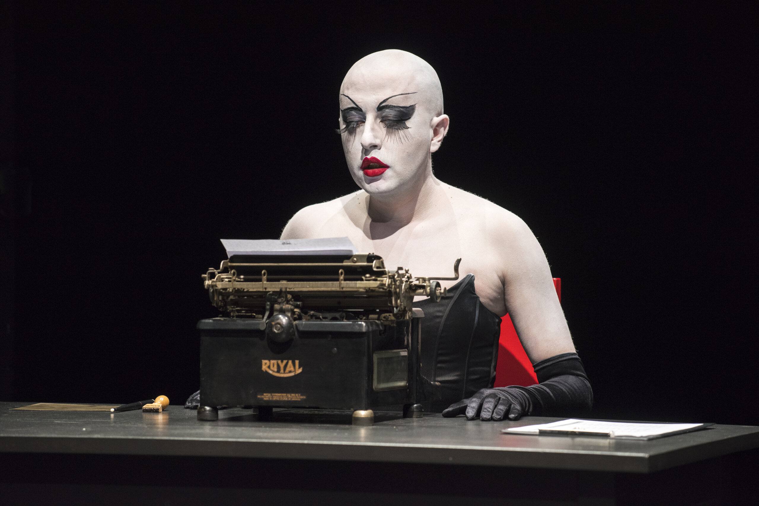 Umetnik Branko Milisković: Da biste se performansom bavili morate biti manijak u svakom pogledu 3